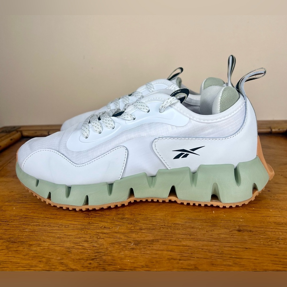 NEW Reebok Women's Zig Dynamica 4 Running Shoes White/Green Size 7
